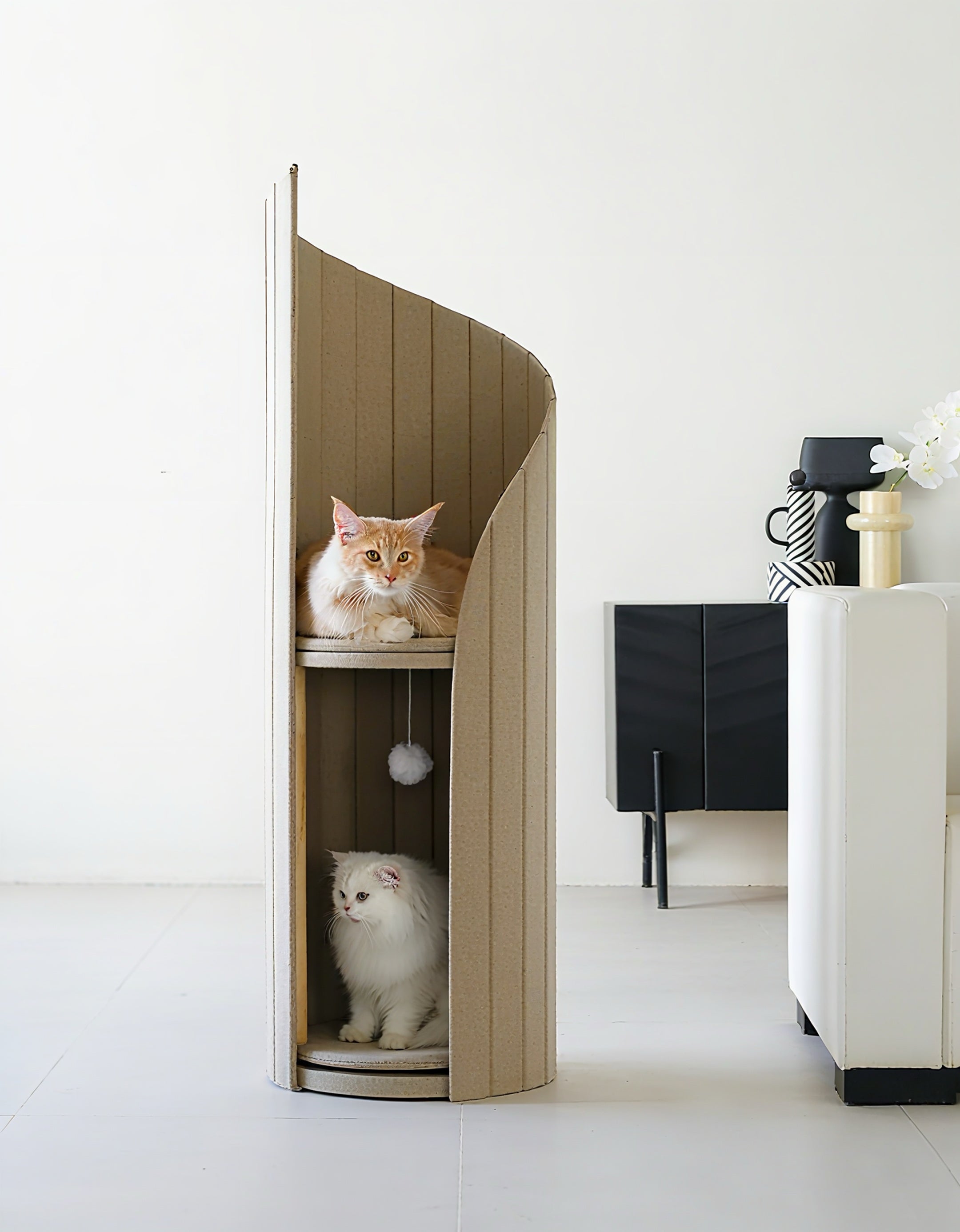 Modern Vertical Cat Tree Tower – Minimalist Indoor Cat Climbing Furniture