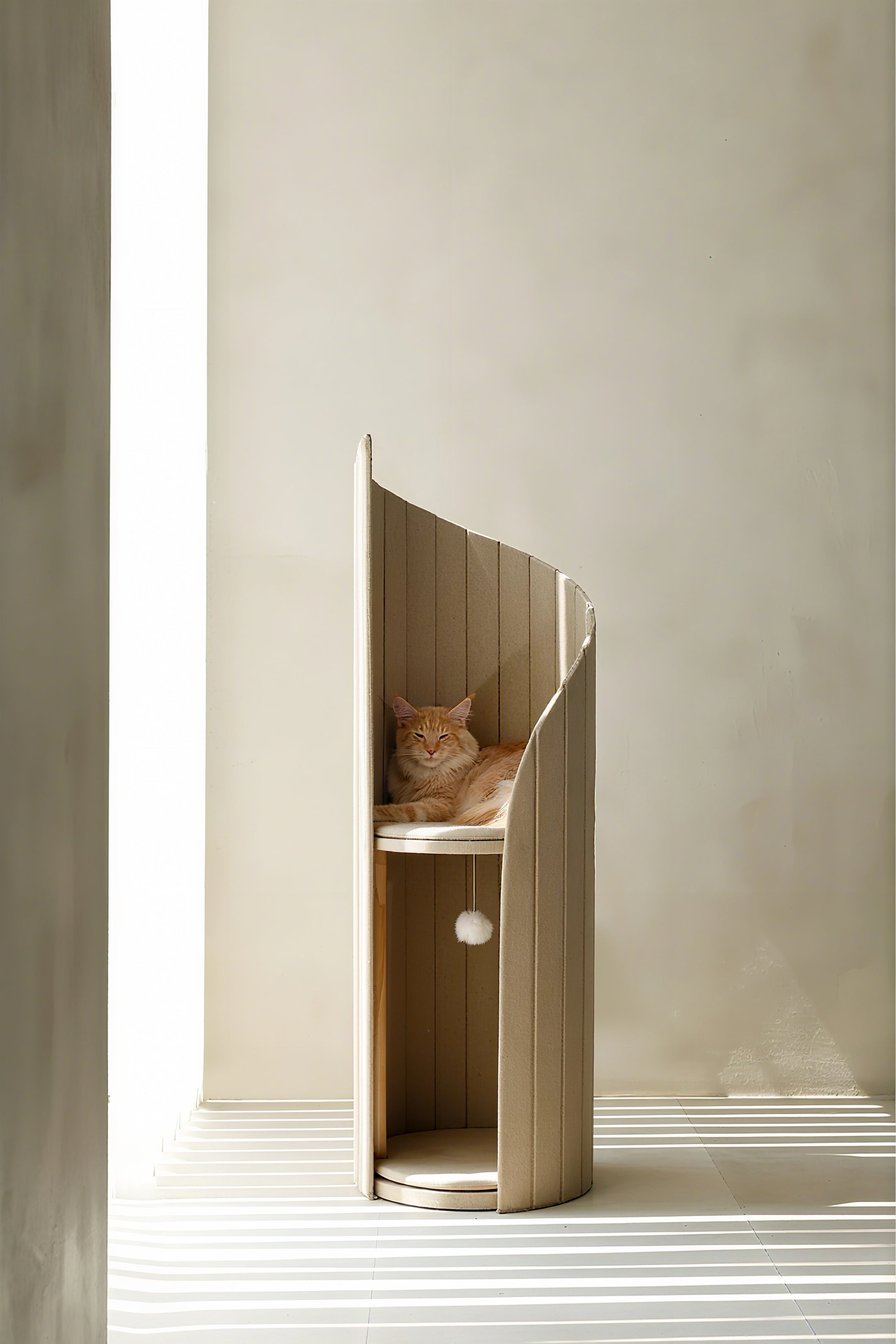 Modern Vertical Cat Tree Tower – Minimalist Indoor Cat Climbing Furniture